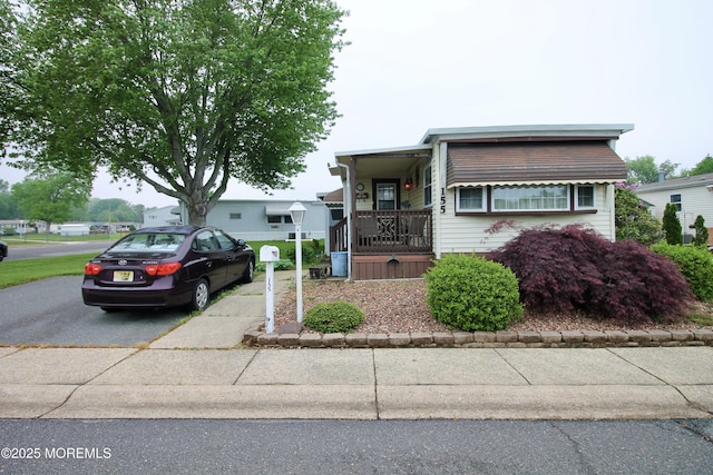 155 Wren Way, Freehold, NJ 07728 - view of front of home featuring a porch