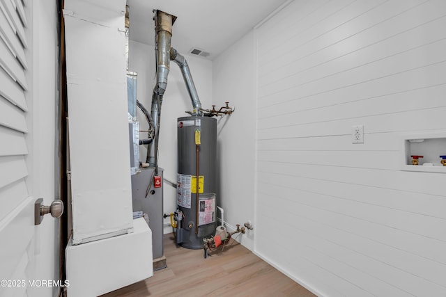 6 Reef Pl, Brick, NJ 08723 - utilities with gas water heater and heating unit