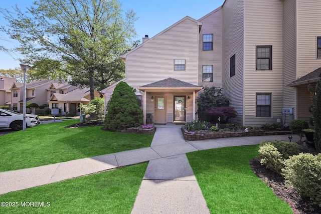 71 Verbena Ct, Jackson, NJ 08527 - multi unit property featuring a front yard