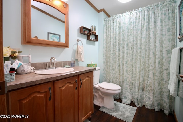 397 Finch Way, Freehold, NJ 07728 - full bath featuring wood finished floors, toilet, crown molding, vanity, and curtained shower