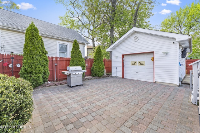 39-43 Twilight Ave, Keansburg, NJ 07734 - detached garage with fence and decorative driveway