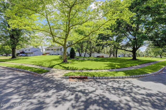 37 Lexington Dr, Manalapan, NJ 07726