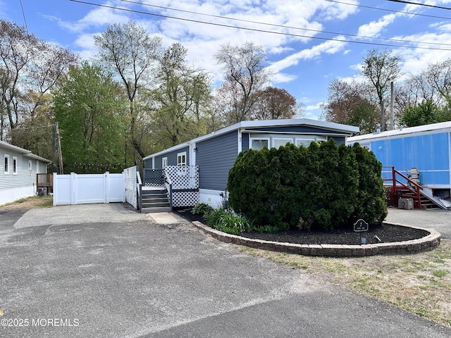 7 Misty Ln, Jackson, NJ 08527 - view of property exterior with fence