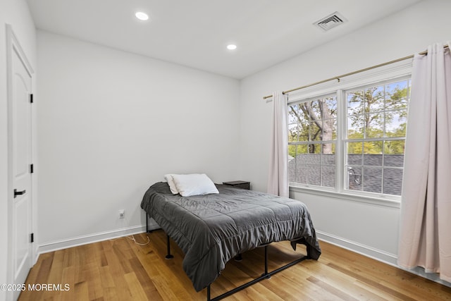 196 Highwood Rd, Oakhurst, NJ 07755 - bedroom with recessed lighting, baseboards, visible vents, and light wood-style flooring