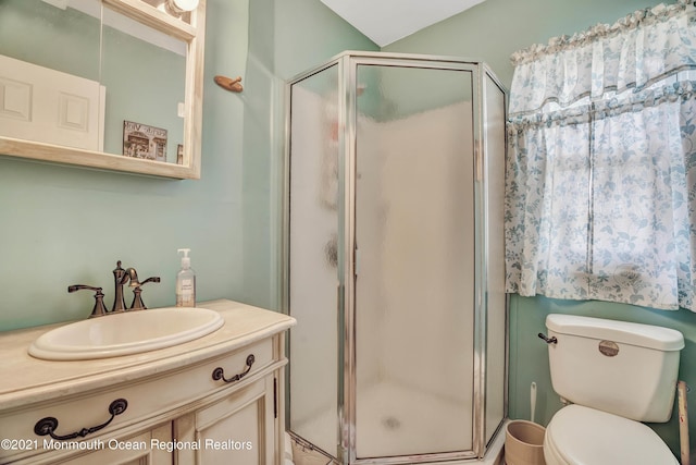 607 Willow St, Lakehurst, NJ 08733 - full bath with a stall shower, toilet, and vanity