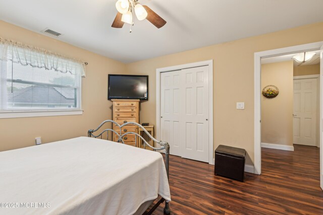 2024 Mount Carmel Blvd, Toms River, NJ 08753 - bedroom featuring a closet, dark wood-type flooring, visible vents, a ceiling fan, and baseboards