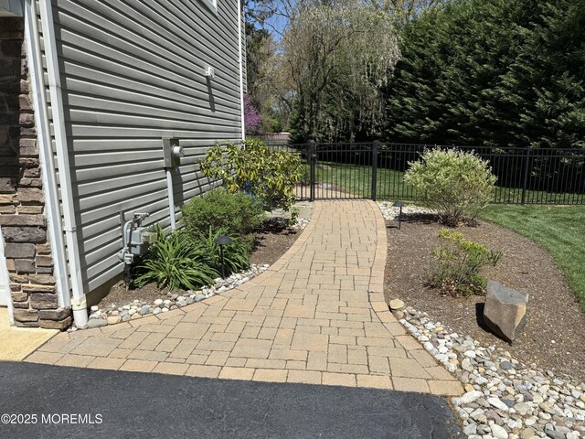 83 Campbell Ct, Freehold, NJ 07728 - view of yard