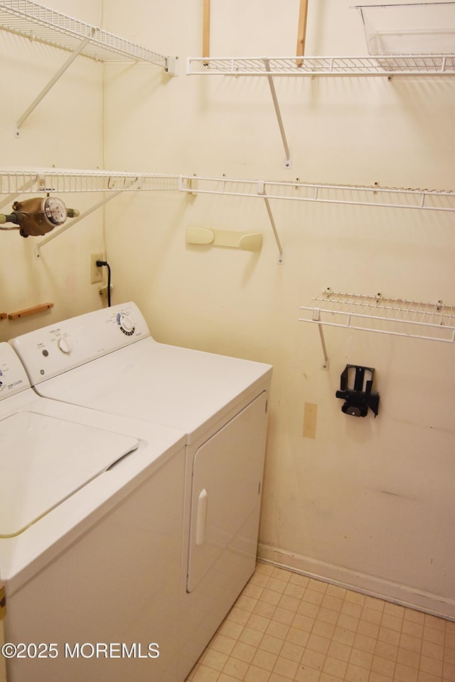 126 Cardigan Ct, Manchester, NJ 08759 - washroom featuring washing machine and clothes dryer and baseboards