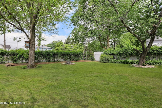 2 Nassau Pl, Middletown, NJ 07748 - view of yard