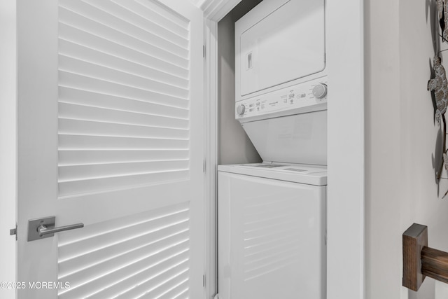 6 Shell Rd, Mantoloking, NJ 08738 - clothes washing area with stacked washer and clothes dryer