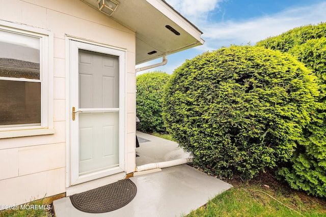 view of entrance to property