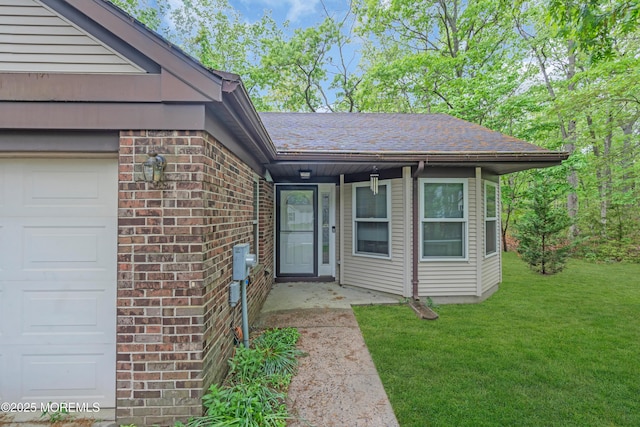 578 Petunia Ln N, Whiting, NJ 08759 - entrance to property featuring a yard, an attached garage, and roof with shingles