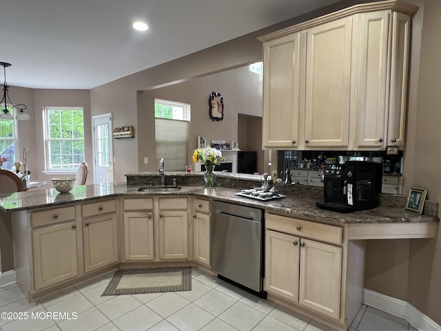 27 Stonehenge Ct, Jackson, NJ 08527 - kitchen with stainless steel dishwasher, a sink, a peninsula, cream cabinetry, and dark stone countertops