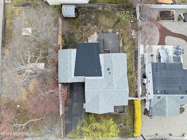 aerial view of property and surrounding area
