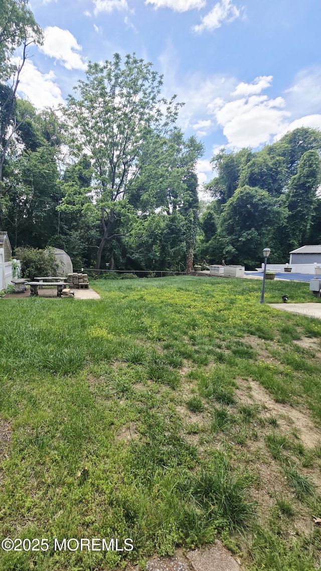 804 Brookside Dr, Toms River, NJ 08753 - view of green lawn