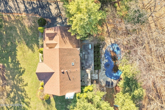 aerial view of property and surrounding area
