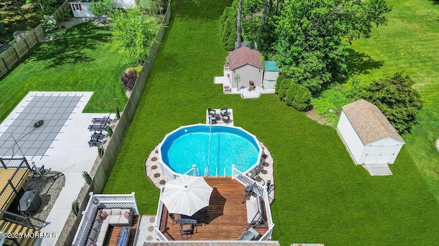 bird's eye view of a pool area