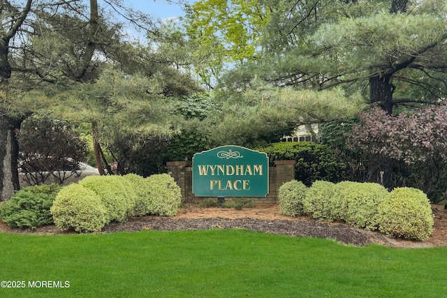 293 Gloucester Ct, Matawan, NJ 07747 - community sign with a lawn
