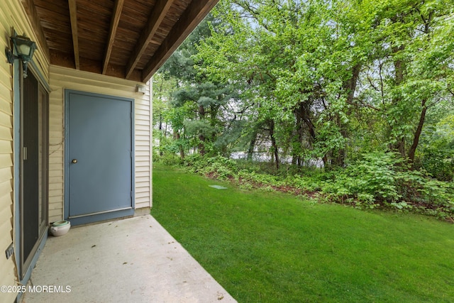 293 Gloucester Ct, Matawan, NJ 07747 - view of green lawn