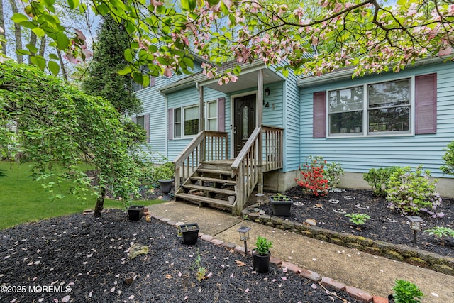 441 E Bird Village Rd, Jackson, NJ 08527 - view of front of home