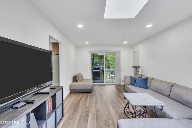 441 E Bird Village Rd, Jackson, NJ 08527 - living area featuring recessed lighting, light wood-style floors, baseboards, and a skylight