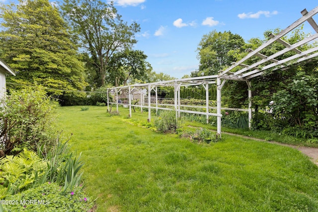 38 Bowne Ave, Freehold, NJ 07728 - view of yard