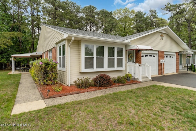 2A Jackson Ct, Whiting, NJ 08759 - single story home with a front yard, an attached garage, asphalt driveway, and a shingled roof