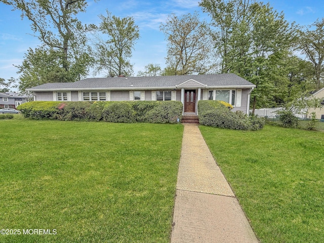 view of front of property with a front yard