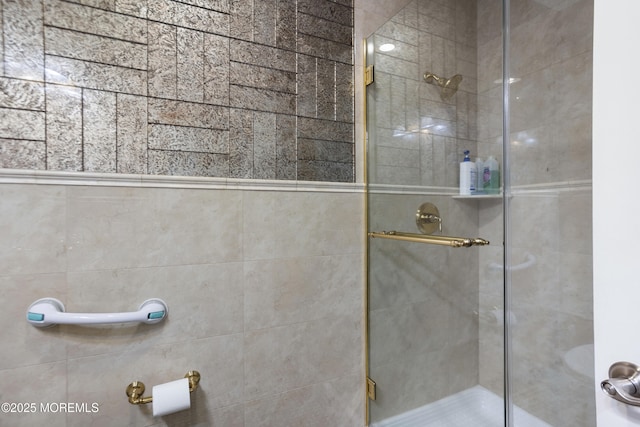 821 Woodland Dr, Lakewood, NJ 08701 - full bath featuring a shower stall