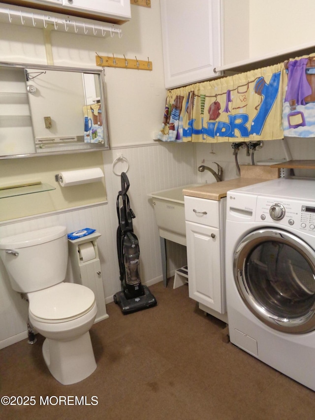 10A Molly Pitcher Blvd, Whiting, NJ 08759 - clothes washing area with washer / dryer and wainscoting
