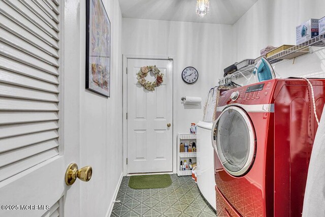 303 Diamond Rd, Jackson, NJ 08527 - laundry room featuring independent washer and dryer