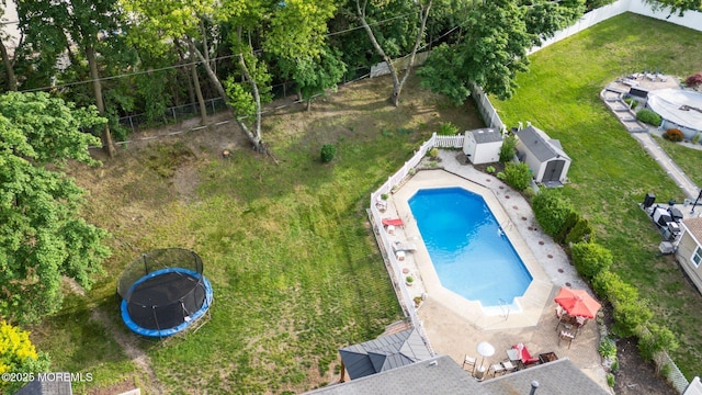 bird's eye view of a pool area