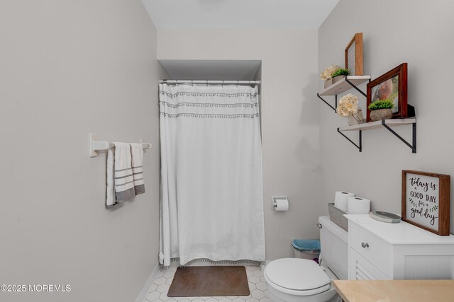 6 Blanche Dr, New Egypt, NJ 08533 - full bathroom featuring toilet, a shower with curtain, and baseboards