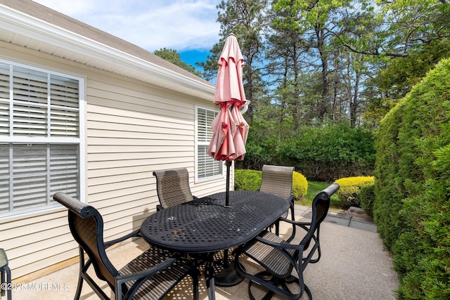 102 Clear Lake Rd, Whiting, NJ 08759 - view of patio / terrace with outdoor dining area