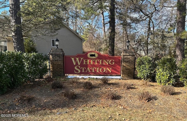 518 Petunia Ln N, Whiting, NJ 08759 - view of community / neighborhood sign