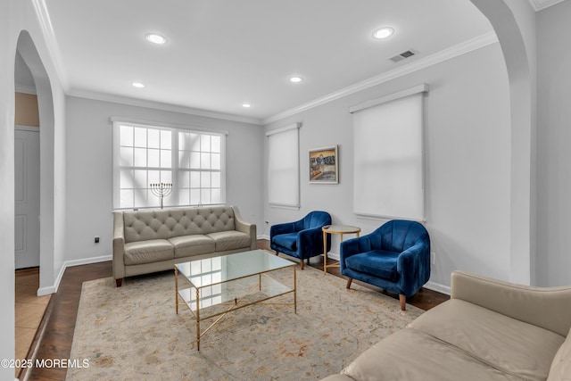 105 Shady Lane Dr, Lakewood, NJ 08701 - living room featuring arched walkways, baseboards, crown molding, recessed lighting, and wood finished floors
