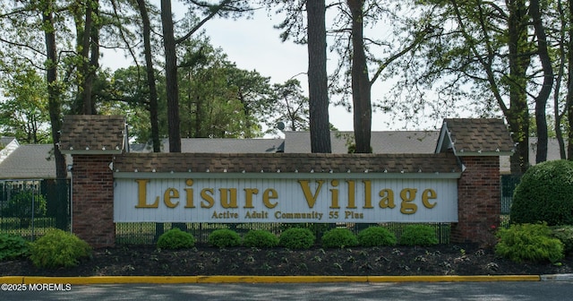 30F Cambridge Ct, Lakewood, NJ 08701 - view of community sign