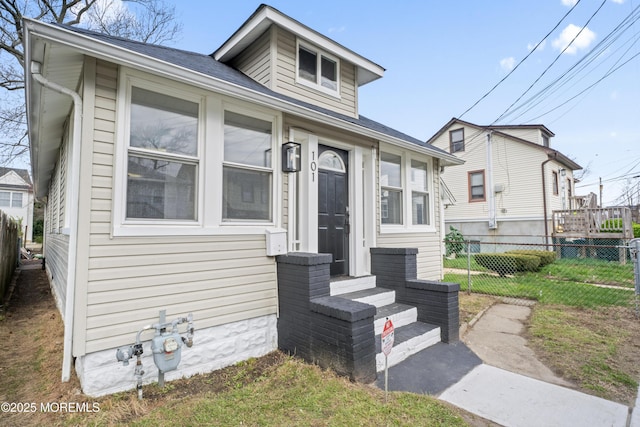 101 Forest Ave, Keansburg, NJ 07734 - view of front of home featuring fence
