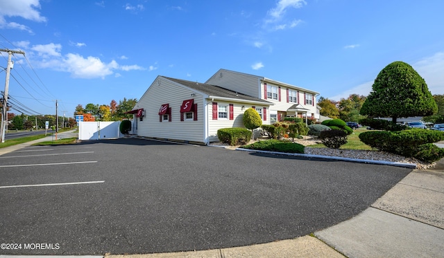 3 Romero Ct, Monroe, NJ 08831 - view of front of home featuring uncovered parking