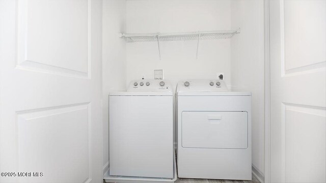 1214 Peterson Way, Abescon, NJ 08201 - laundry room with washer and dryer