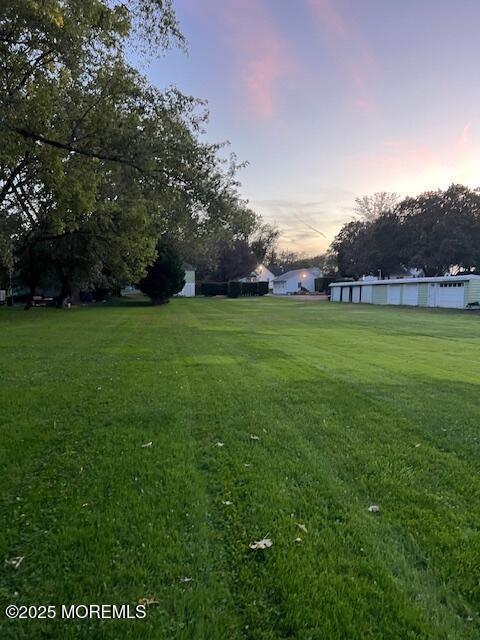 79 Davidson Mill Rd, North Brunswick, NJ 08902 - view of grassy yard