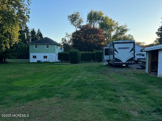 79 Davidson Mill Rd, North Brunswick, NJ 08902 - view of green lawn