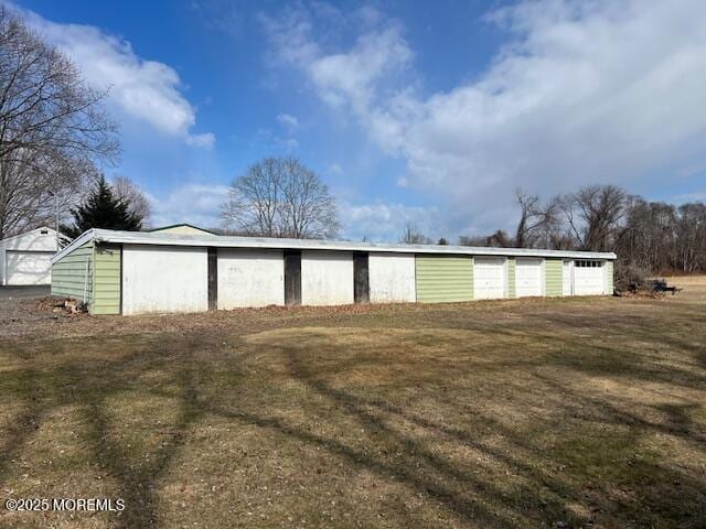 79 Davidson Mill Rd, North Brunswick, NJ 08902 - view of garage