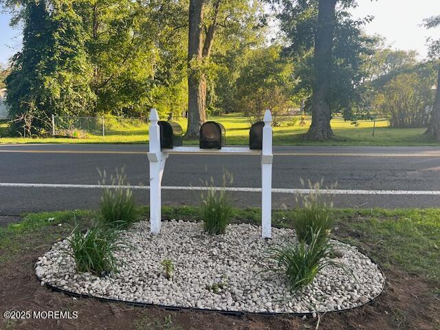 79 Davidson Mill Rd, North Brunswick, NJ 08902 - exterior view of fence