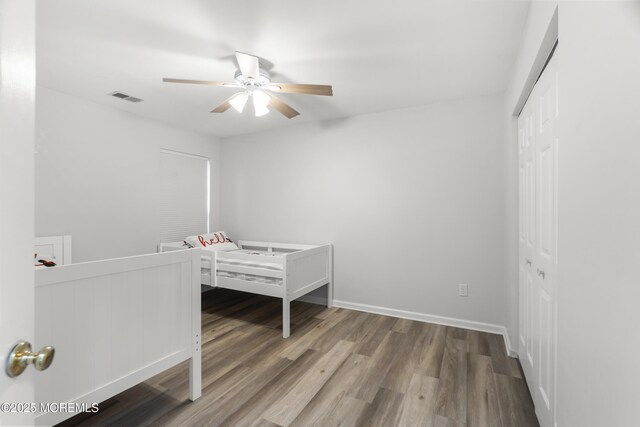 29 Jefferson Ct, Jackson, NJ 08527 - bedroom featuring wood finished floors, a closet, a ceiling fan, and baseboards