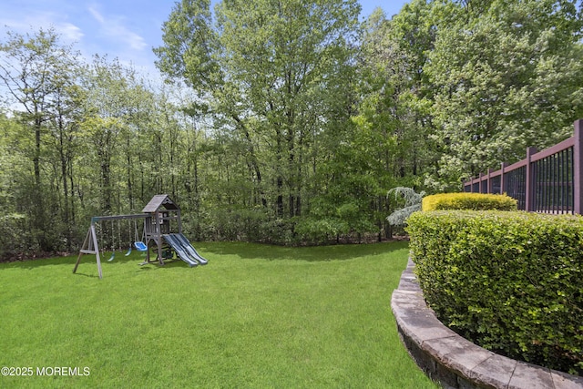 29 Jefferson Ct, Jackson, NJ 08527 - view of grassy yard with a playground