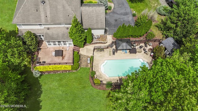 29 Jefferson Ct, Jackson, NJ 08527 - view of subject property featuring a pool
