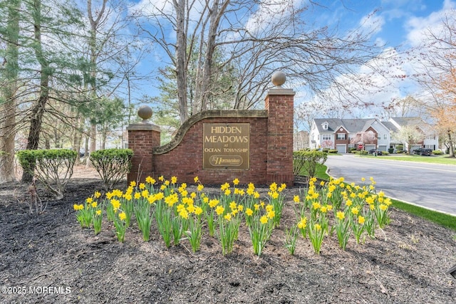 11 Charles Ct, Ocean Twp, NJ 07712 - view of community sign