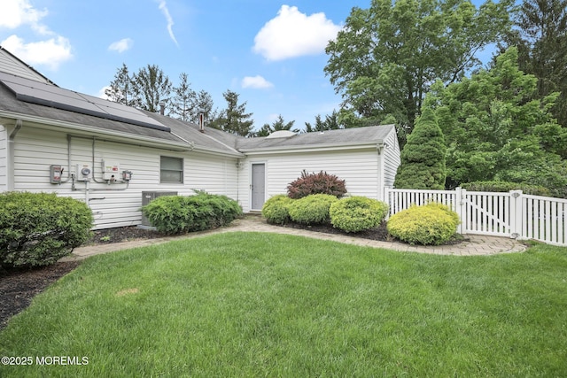 7 Colonial Ct, Manalapan, NJ 07726 - view of yard