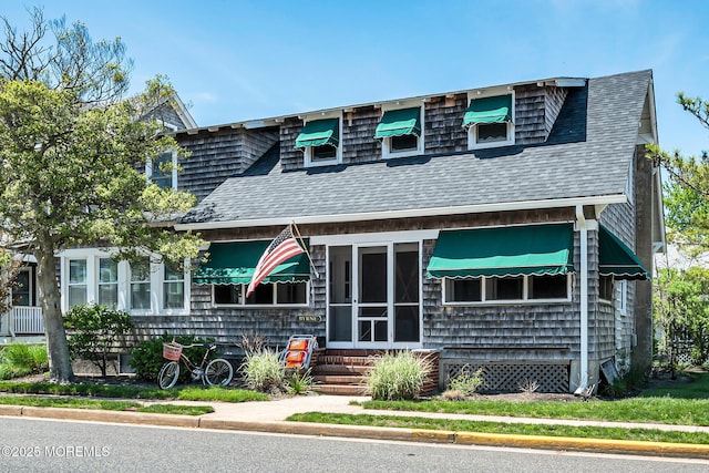 400 W Lake Ave, Bay Head, NJ 08742 - view of front of house featuring entry steps and a shingled roof